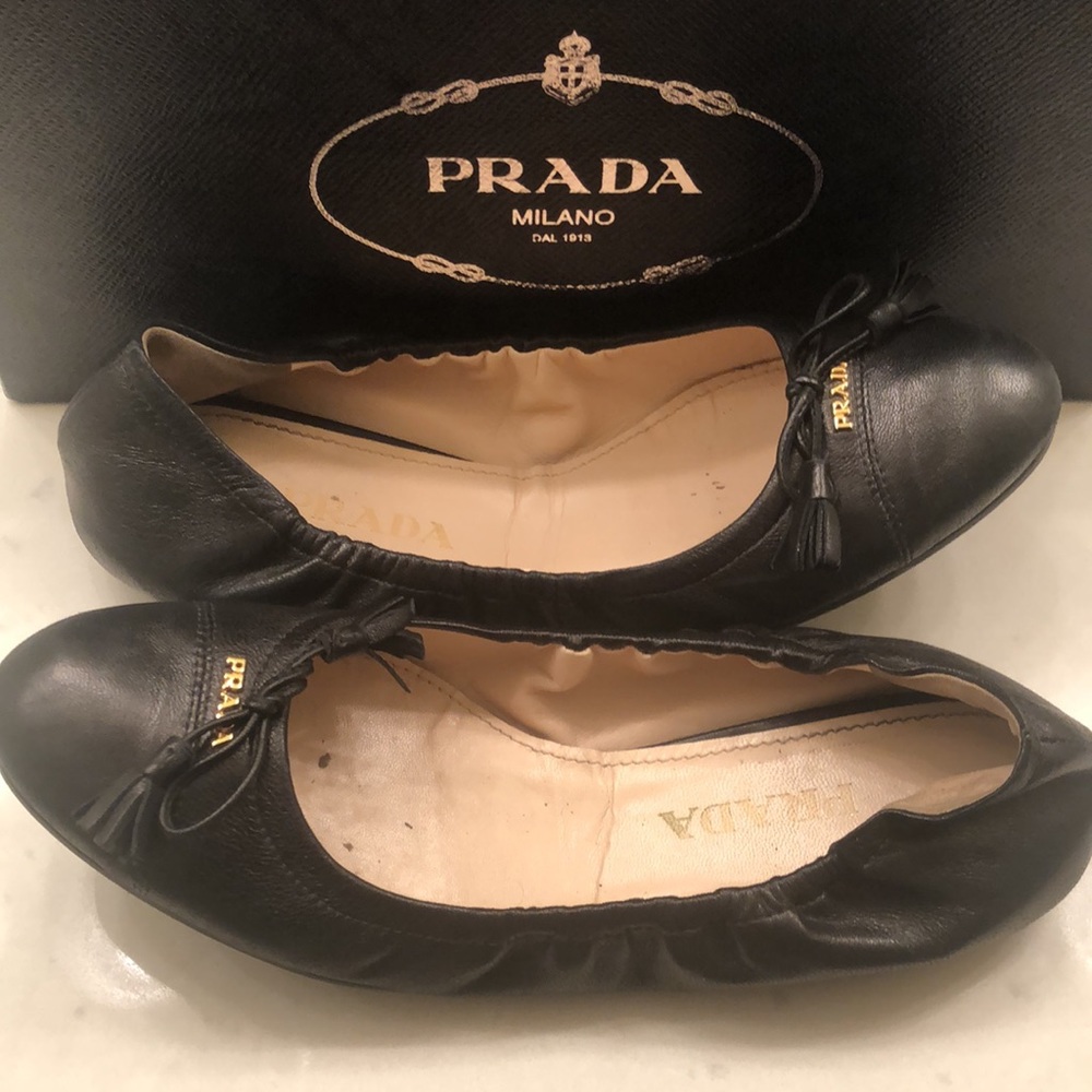Prada Black Leather Ballet Flats Tassel Logo Size 37 (US 7) w/ Box